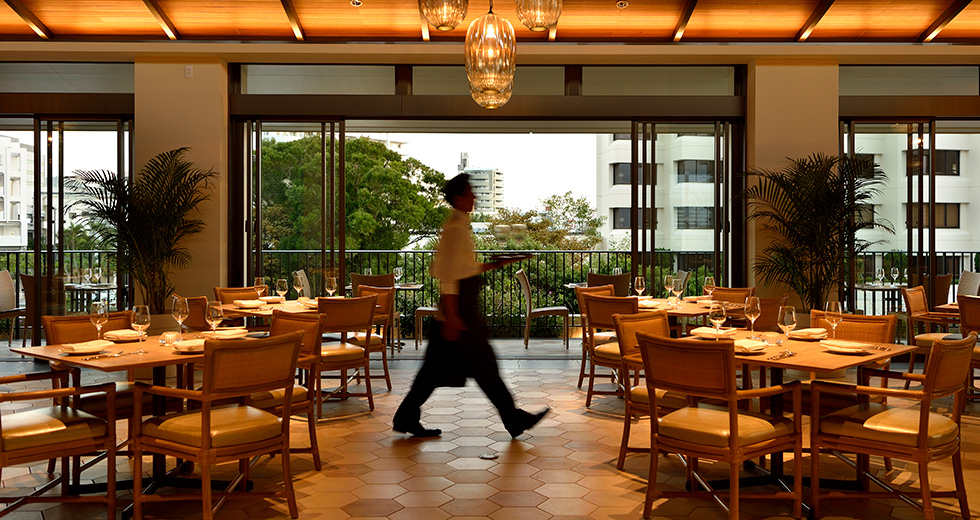 タパス チャコールグリル ラ シマ レストラン バー 公式 ザ ナハテラス 沖縄シティーリゾートホテル
